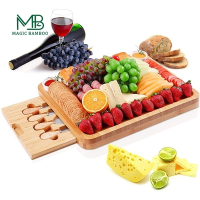 Recuadro de queso de bambú rectangular digno de regalo con cubiertos completos y plato de salsa cerámica