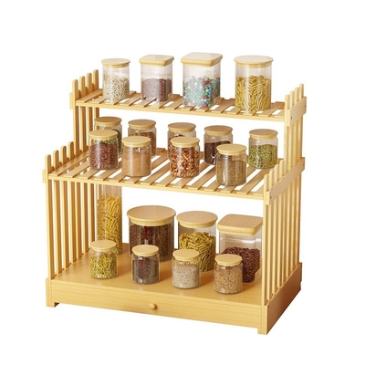 Organice su escritorio de cocina con estilo con el bastidor de especias de bambú de 3 niveles