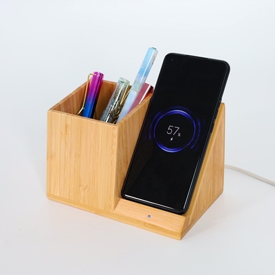 Stand de cargador inalámbrico de escritorio de bambú rápido con soporte de bolígrafo y reloj OEM aceptable