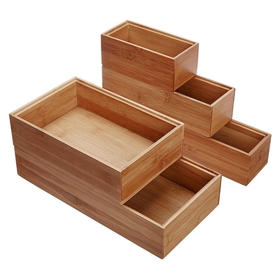 Conjunto de caja de almacenamiento de bambú tallada de cinco piezas para una sala de estar sofisticada y organizada